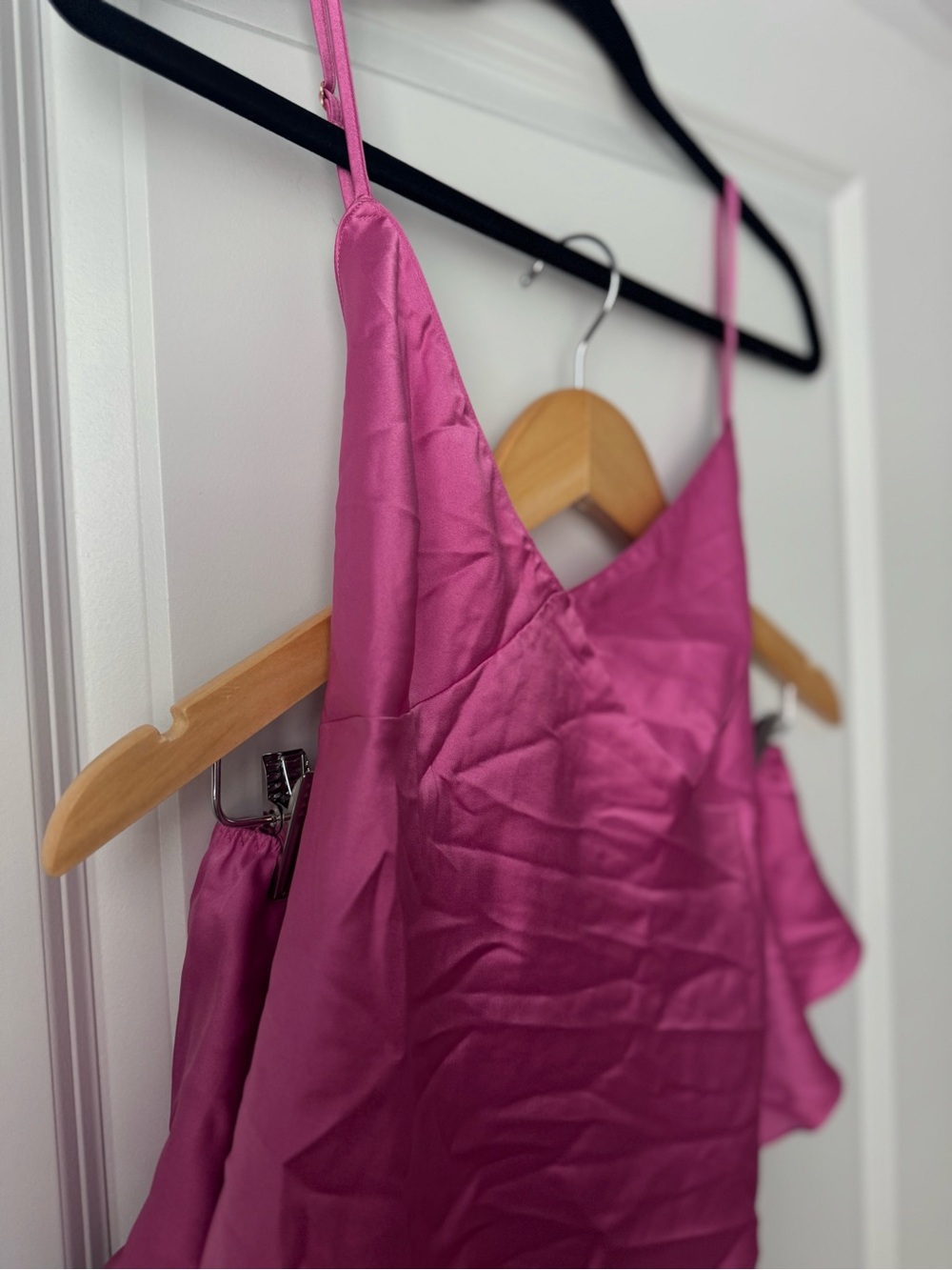 Victoria's Secret Satin Open-Back Cami & Shorts Set Hot Pink Peony sz Medium - Picture 6 of 10
